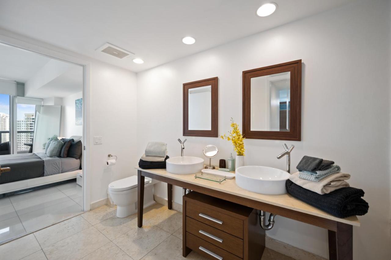 Icon Brickell-29Th Floor Ocean Views-Free Spa マイアミ エクステリア 写真